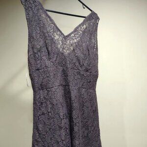 B2 JASMINE DARK PLUM PURPLE LACE OVER LINING SLEEVELESS FORMAL DRESS SIZE 22